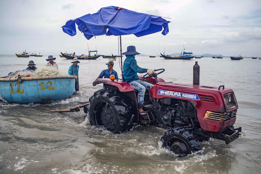 Tractor Launch ke ga