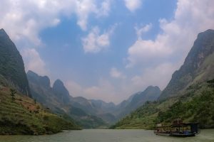 Ha Giang Loop Canyon
