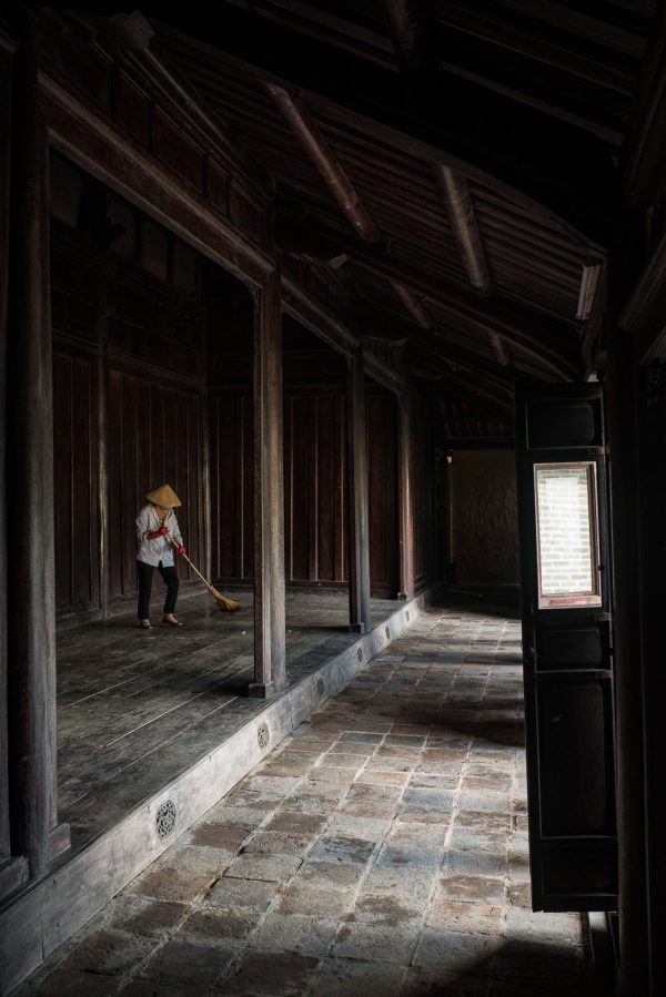 Hue sweeping temple