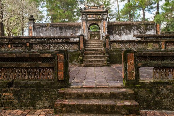 Hue tomb