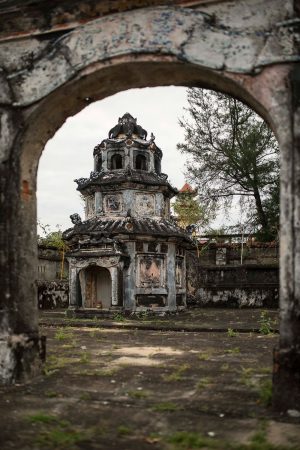 marble mountain tomb
